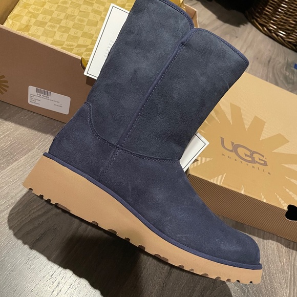 ugg amie boot navy